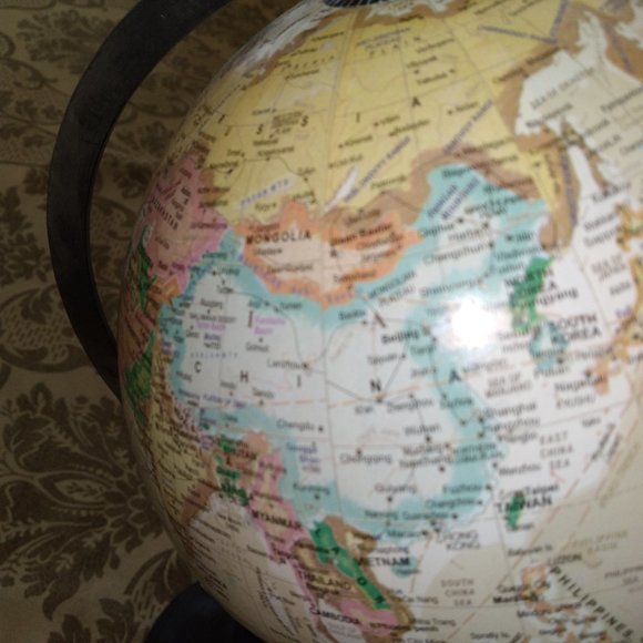 World Time Desk Top World Globe With Wood Stand - Picture 3 of 5